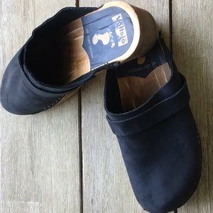 EUC Vollsjo Swedish suede/wooden heel clog